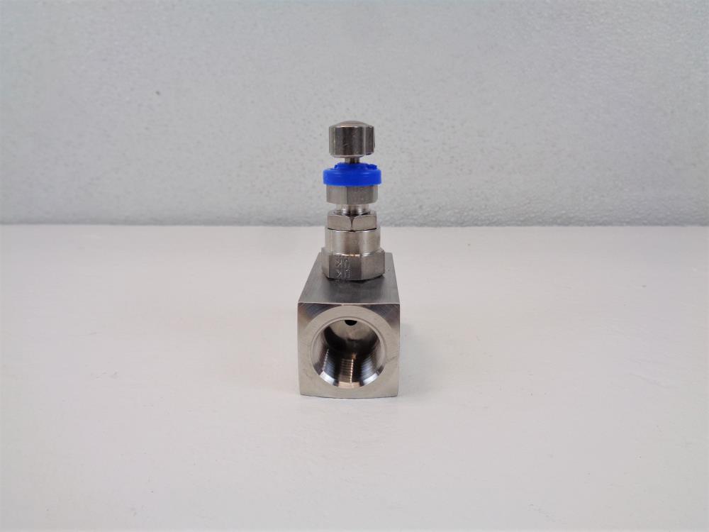 Parker 1/2" FNPT x 1/2" FNPT Needle Valve,  6000 PSI, Stainless Steel, HNVS8FF